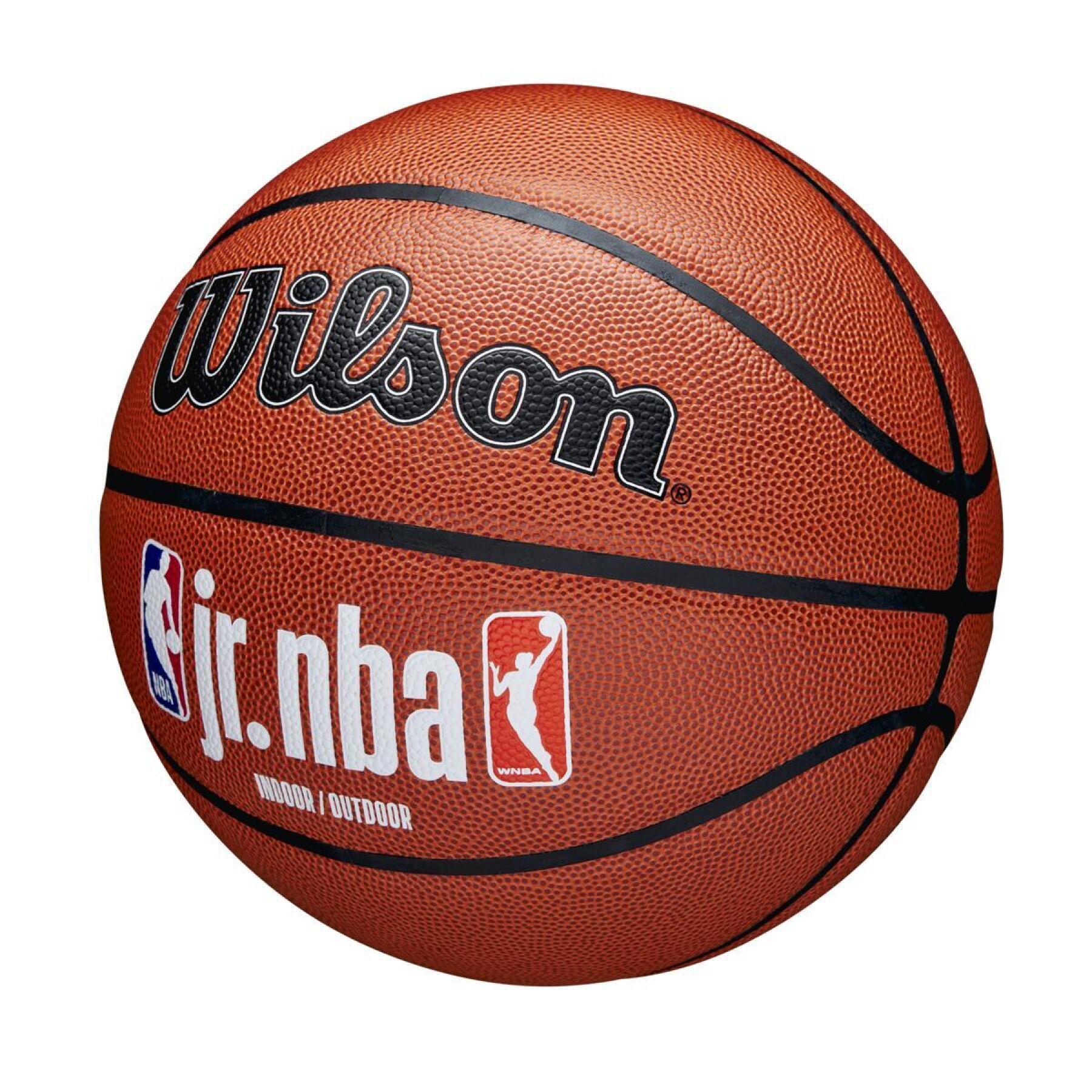 Globo Wilson NBA Fam
